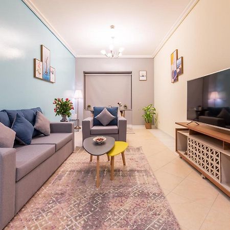 Trinity Holiday Homes - Sheikh Zayed Road Near To Financial Center Metro Station 두바이 외부 사진