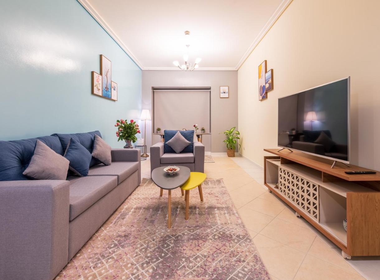 Trinity Holiday Homes - Sheikh Zayed Road Near To Financial Center Metro Station 두바이 외부 사진