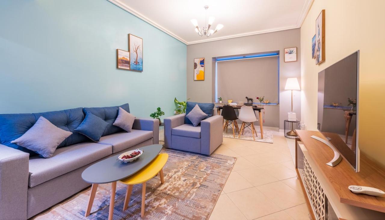 Trinity Holiday Homes - Sheikh Zayed Road Near To Financial Center Metro Station 두바이 외부 사진