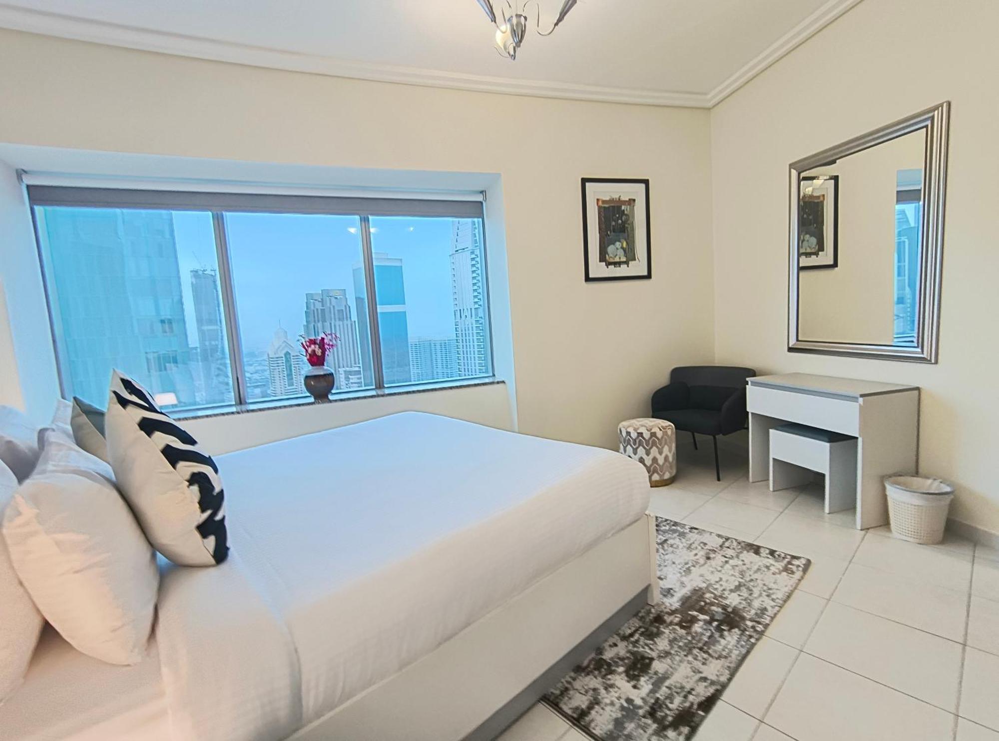 Trinity Holiday Homes - Sheikh Zayed Road Near To Financial Center Metro Station 두바이 외부 사진
