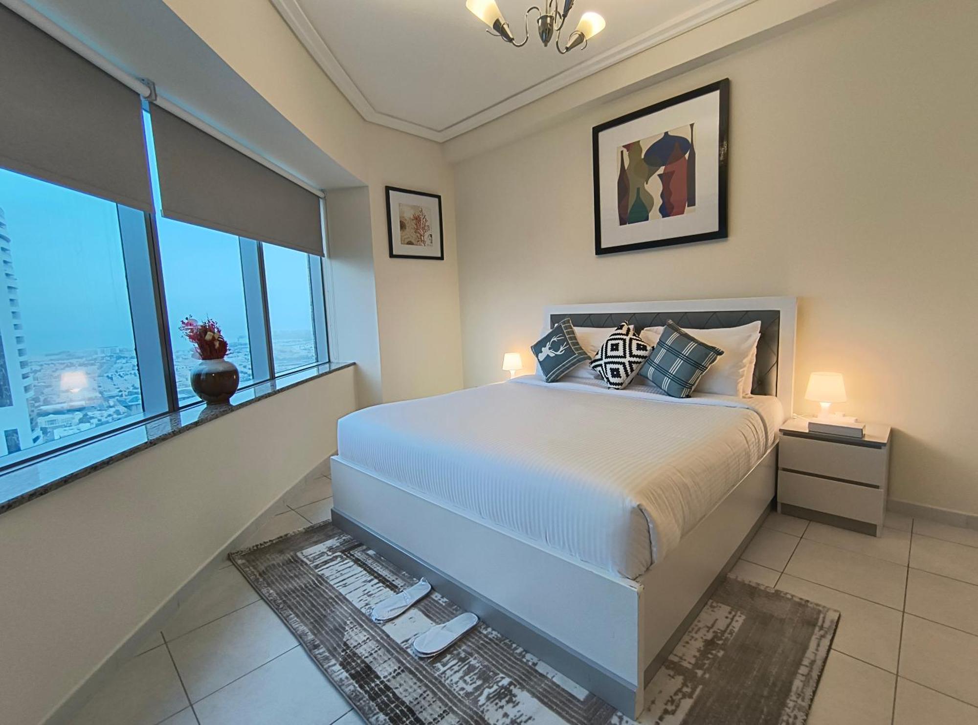 Trinity Holiday Homes - Sheikh Zayed Road Near To Financial Center Metro Station 두바이 외부 사진