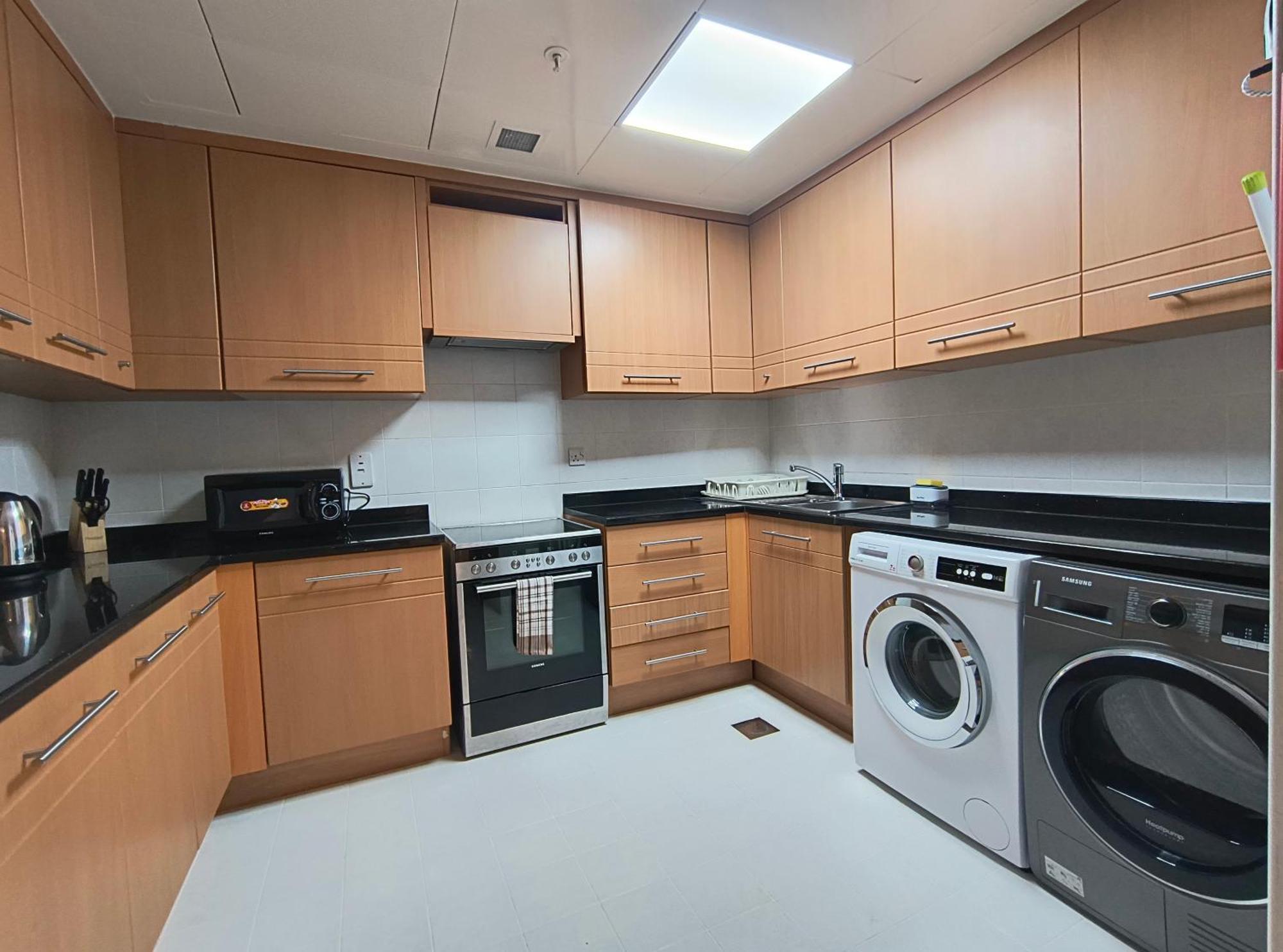 Trinity Holiday Homes - Sheikh Zayed Road Near To Financial Center Metro Station 두바이 외부 사진