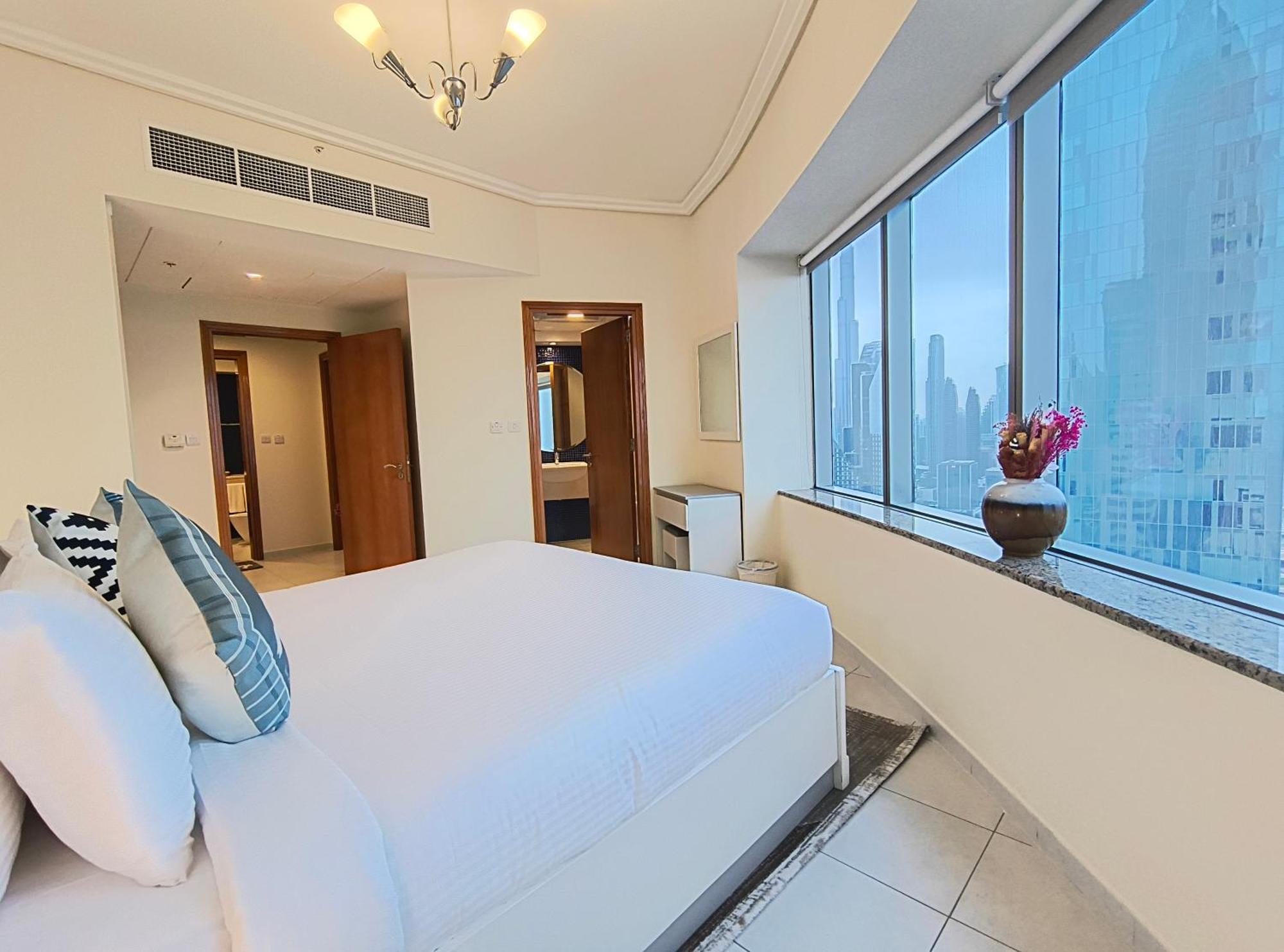 Trinity Holiday Homes - Sheikh Zayed Road Near To Financial Center Metro Station 두바이 외부 사진
