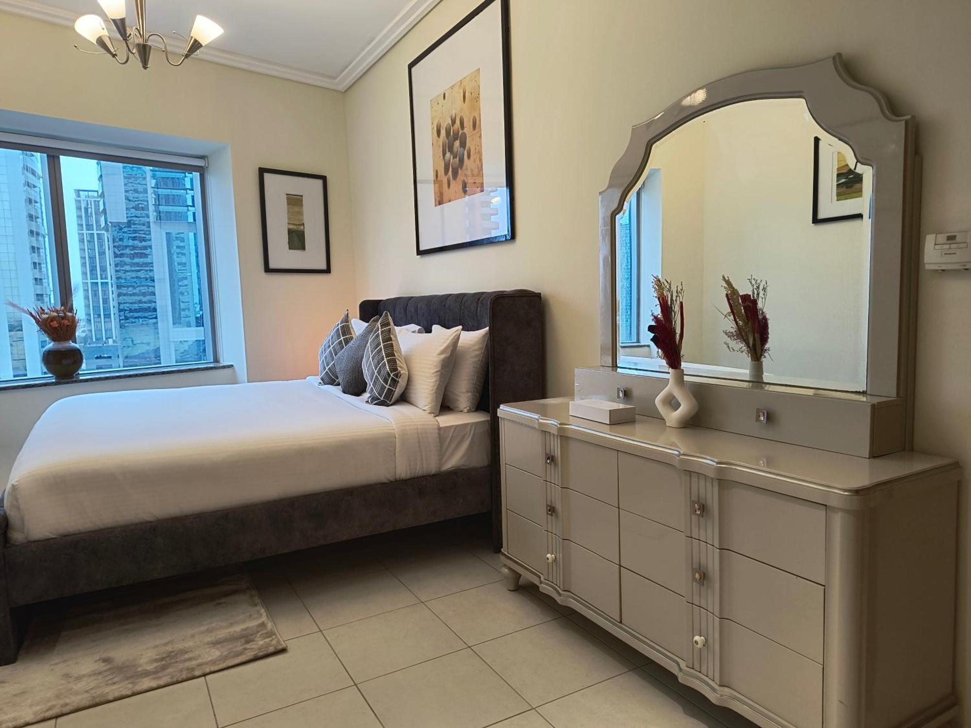 Trinity Holiday Homes - Sheikh Zayed Road Near To Financial Center Metro Station 두바이 외부 사진