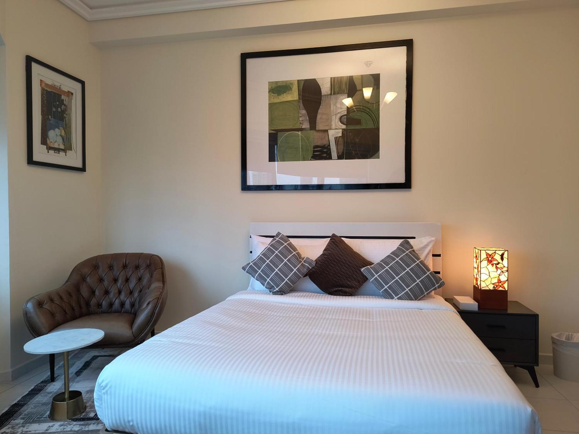 Trinity Holiday Homes - Sheikh Zayed Road Near To Financial Center Metro Station 두바이 외부 사진