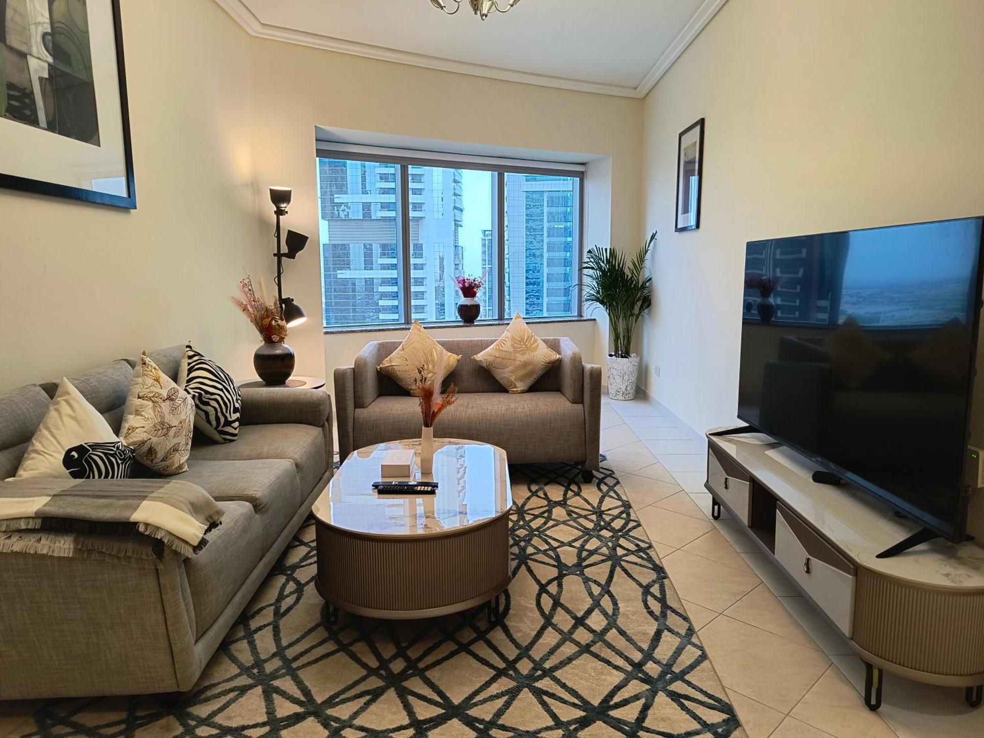 Trinity Holiday Homes - Sheikh Zayed Road Near To Financial Center Metro Station 두바이 외부 사진