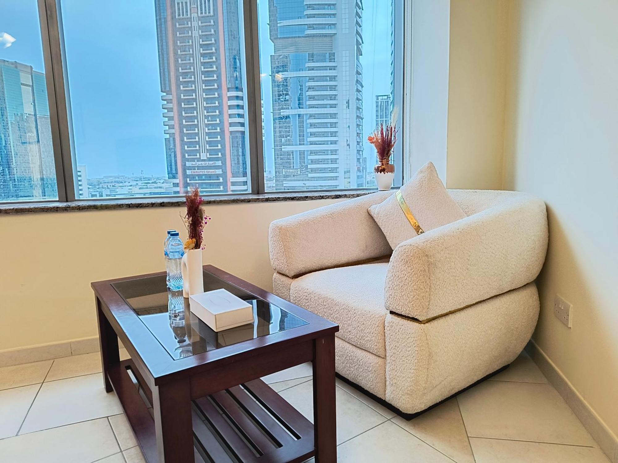 Trinity Holiday Homes - Sheikh Zayed Road Near To Financial Center Metro Station 두바이 외부 사진